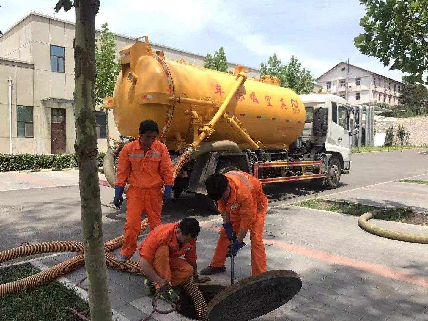 尚义化粪池清理与5-8吨吸粪车施工效率分析